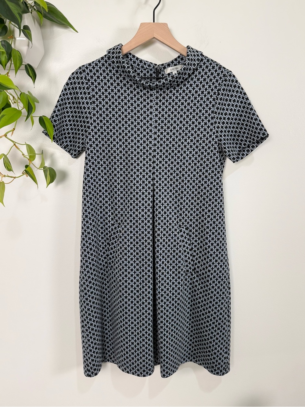 Tyler Boe Kristen Knit Mini Dress Black Gray Geometric Short Sleeve Mod Retro S